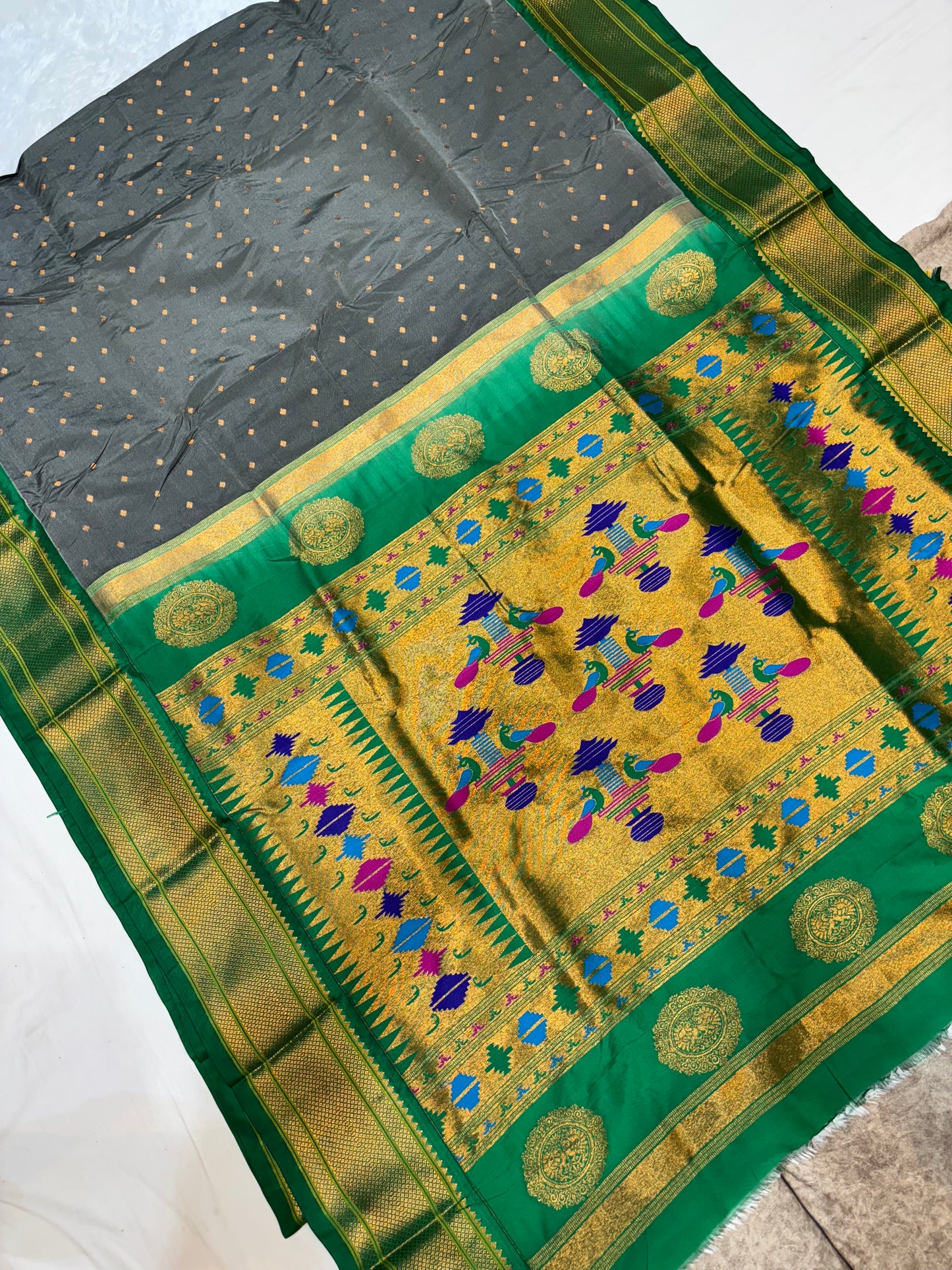 Semi Kalanjali Paithani (Ari work)