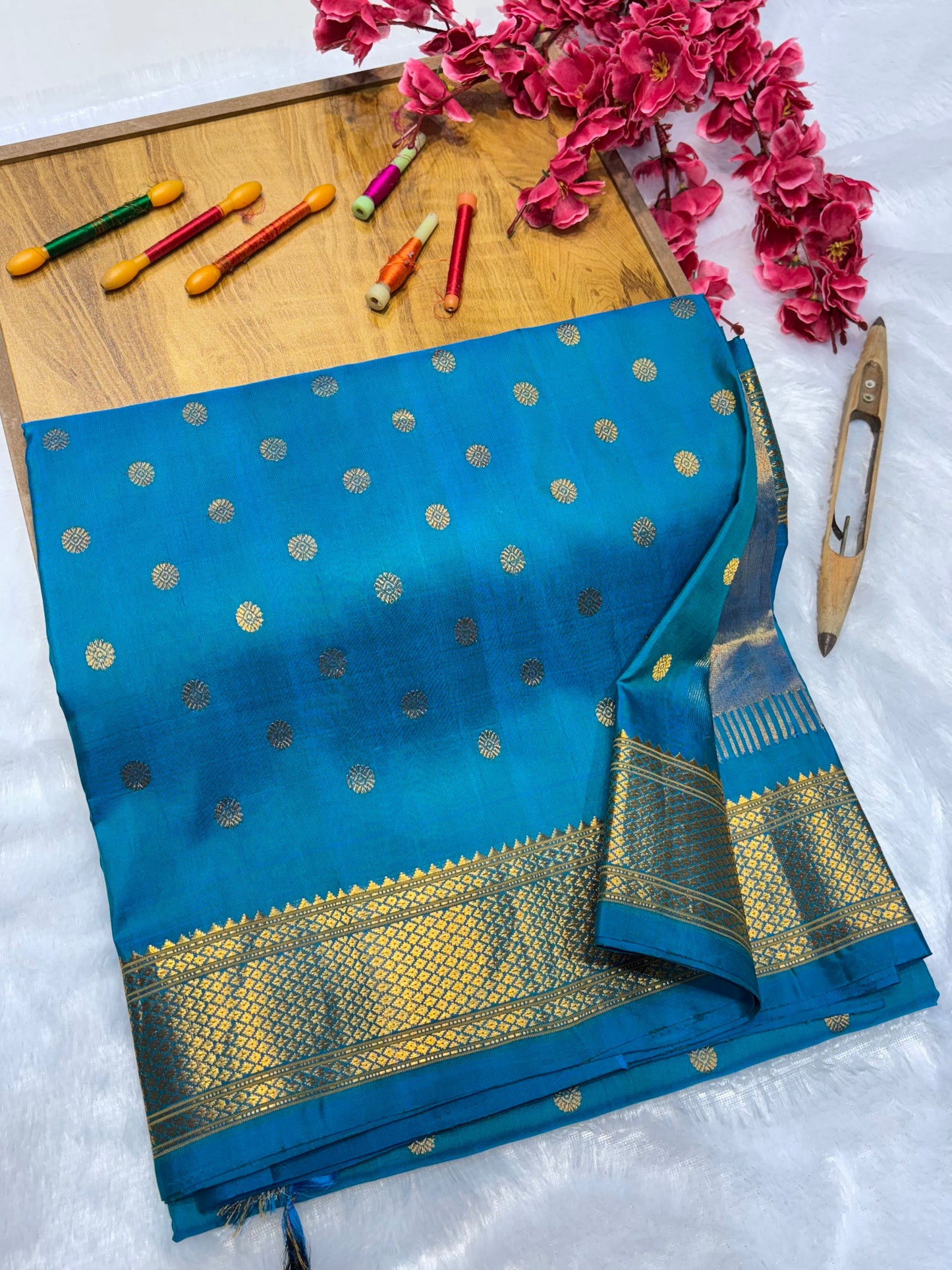 Kalanjali Paithani