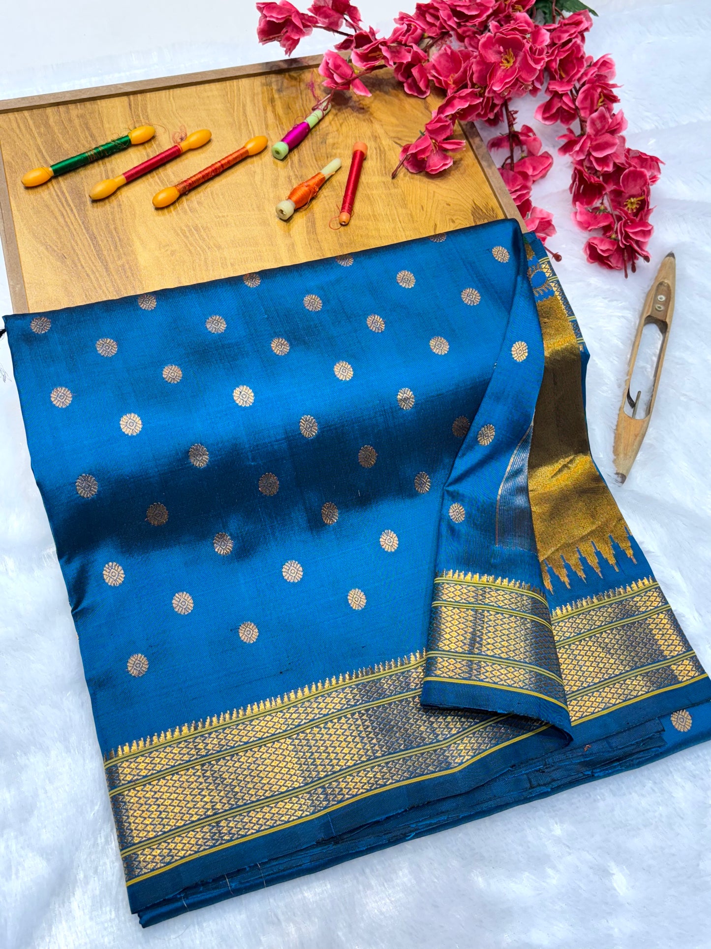 Kalanjali Paithani