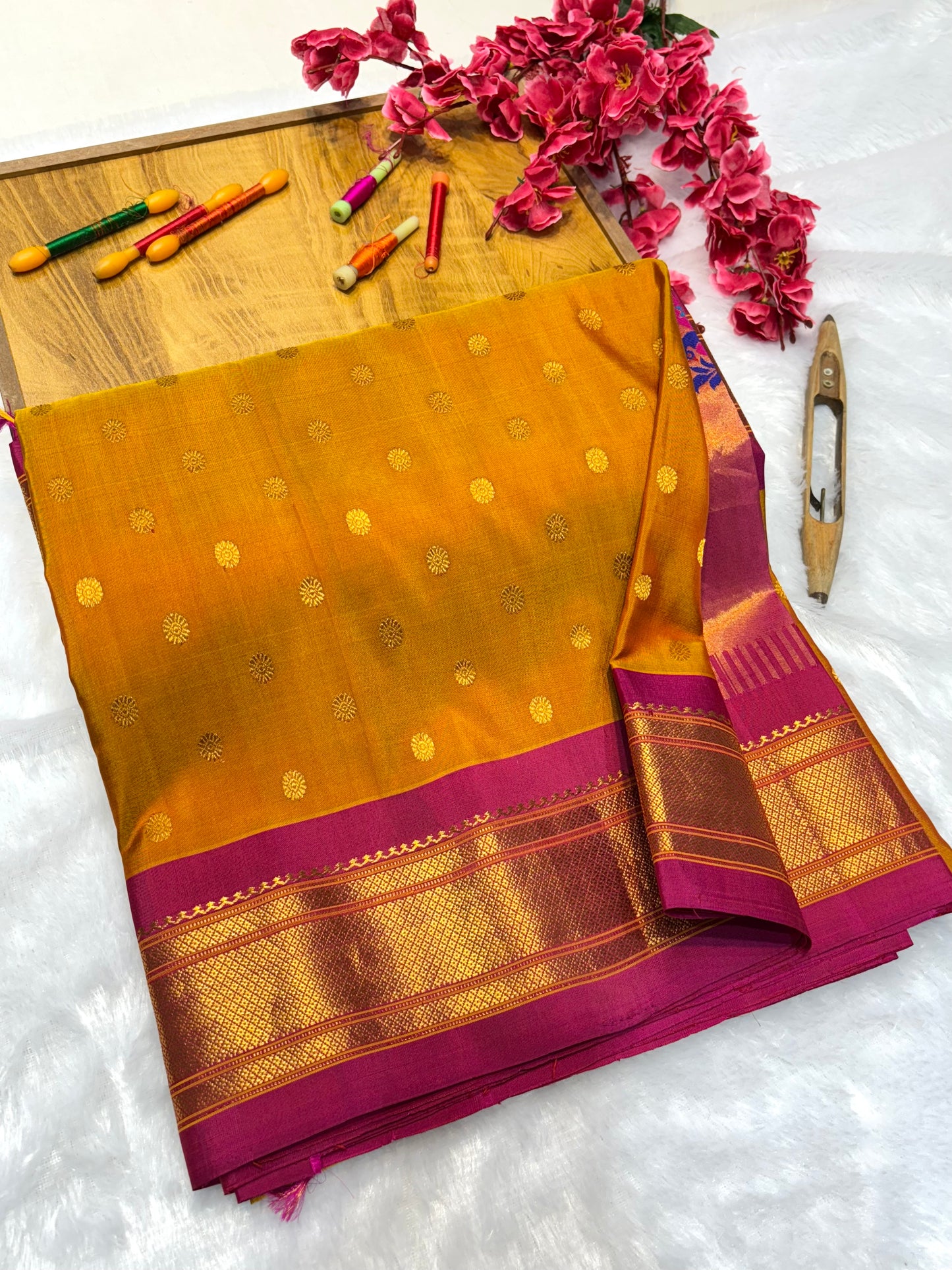 Kalanjali Paithani