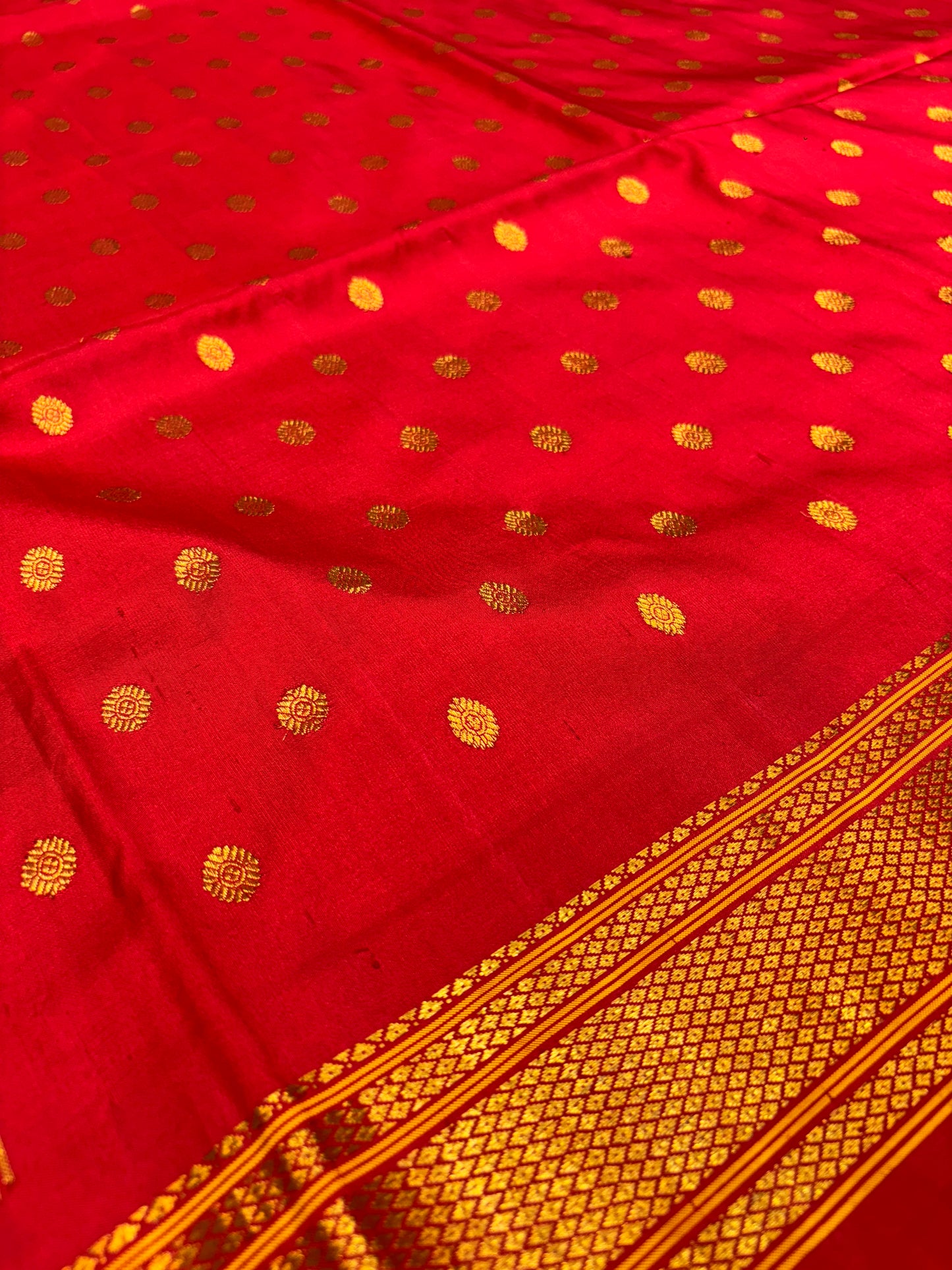 Kalanjali Paithani