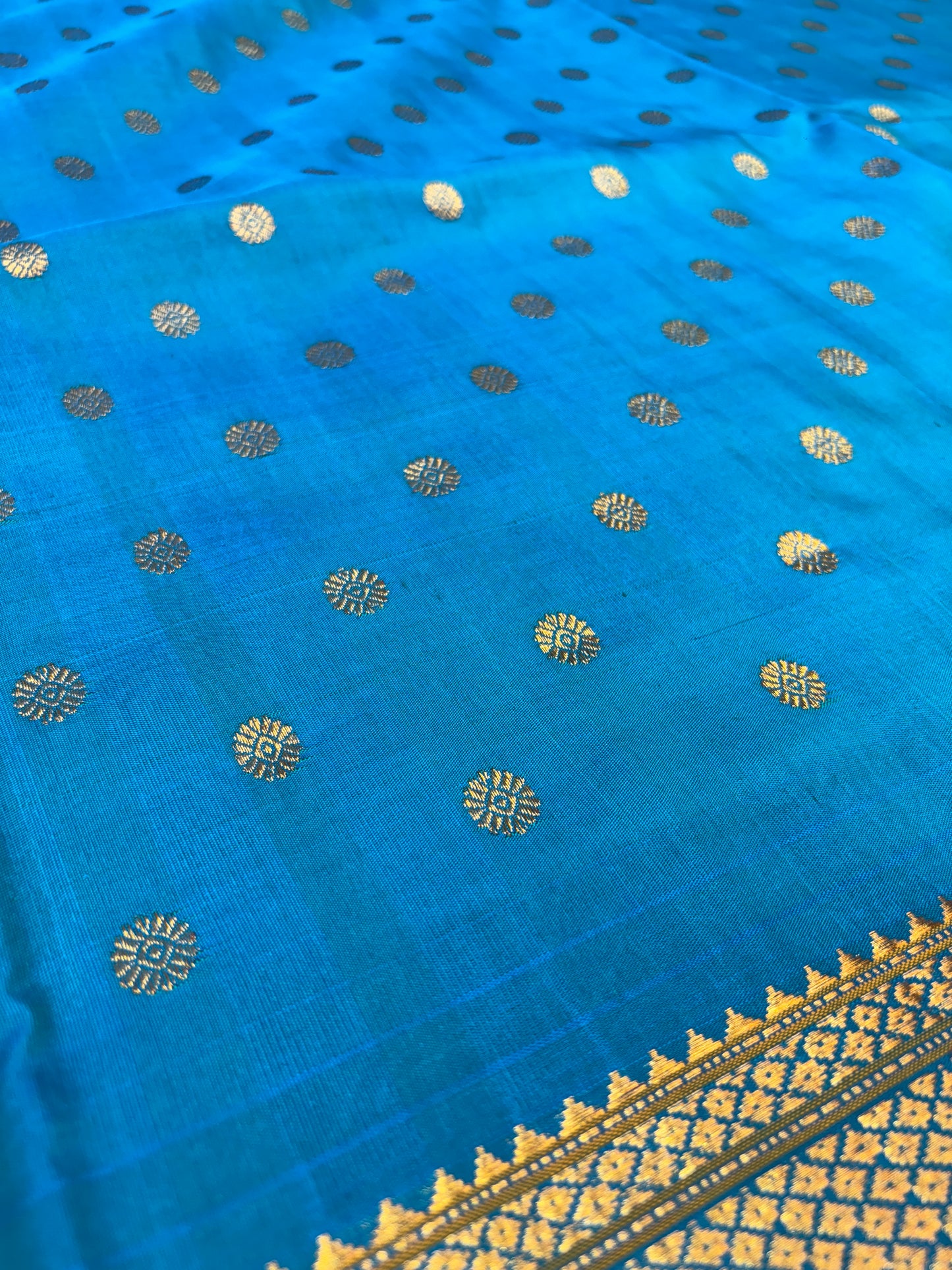 Kalanjali Paithani