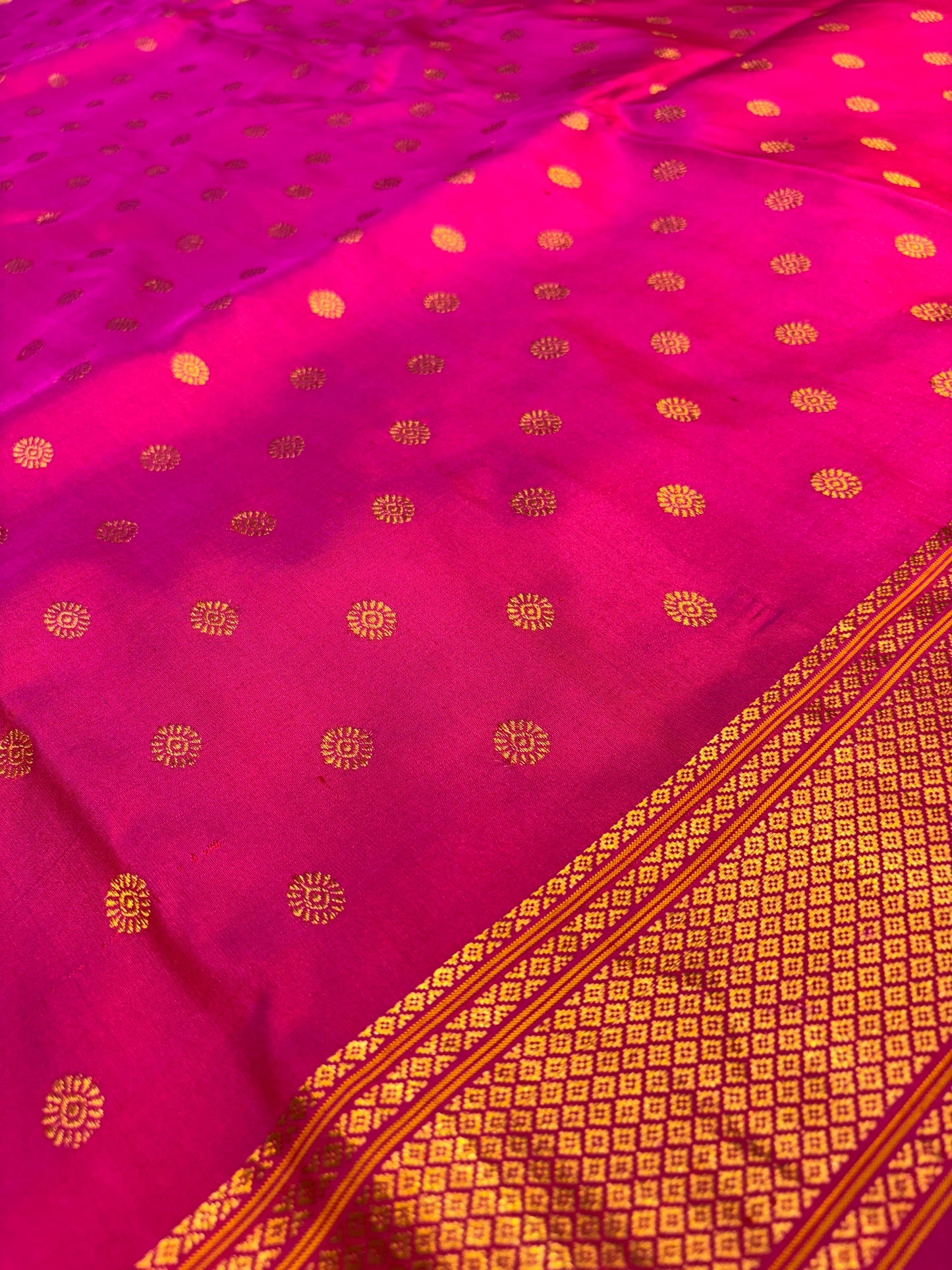 Kalanjali Paithani