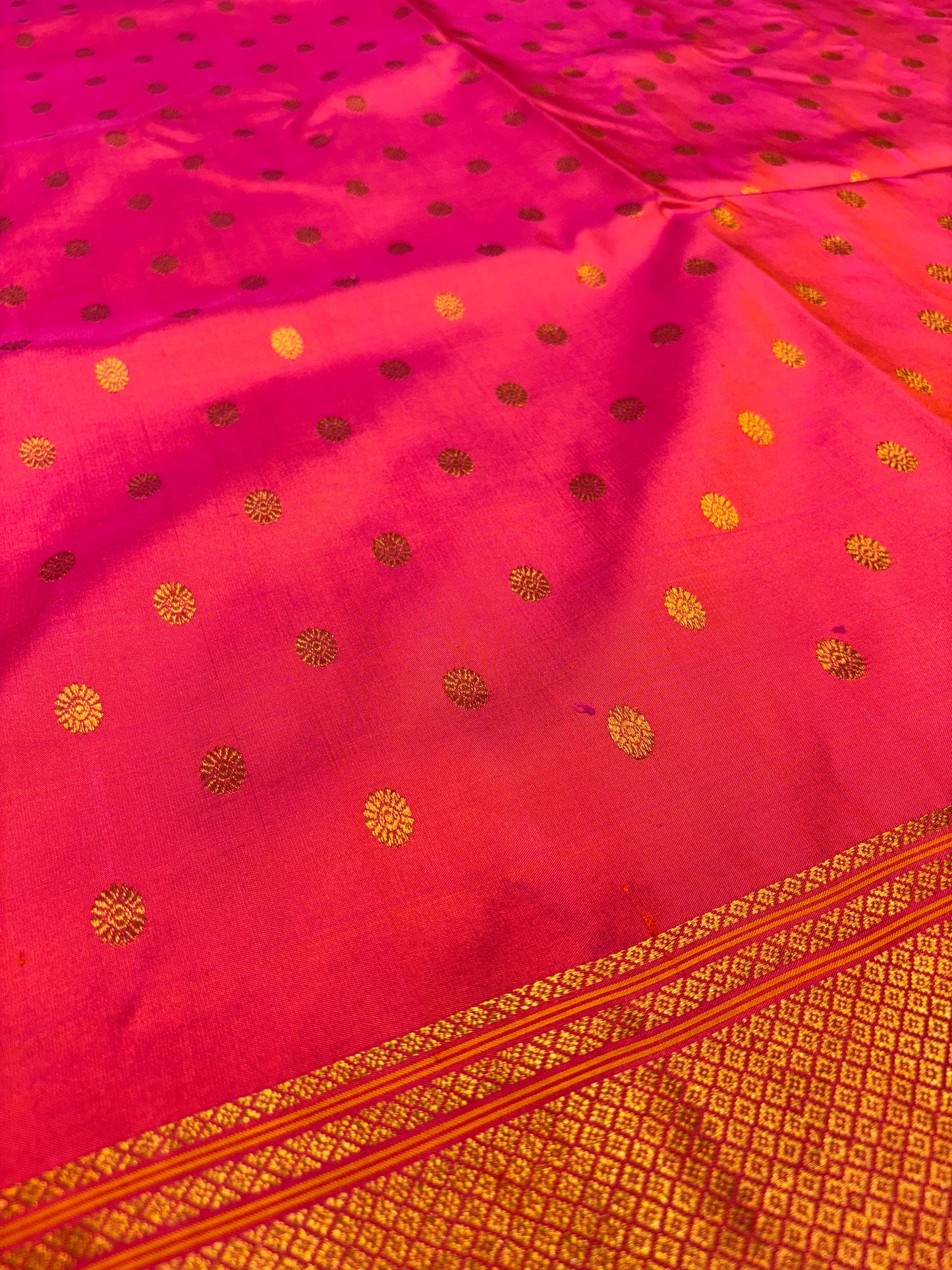 Kalanjali Paithani