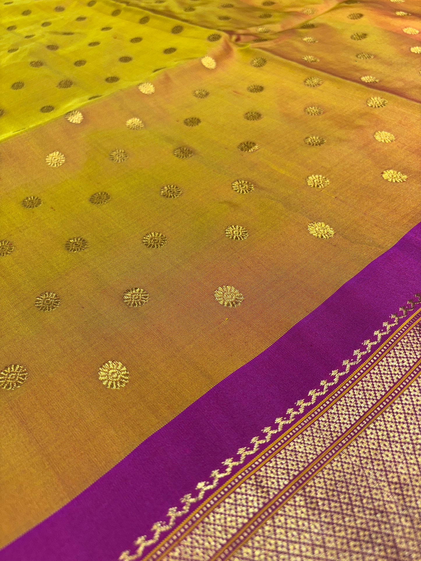 Kalanjali Paithani