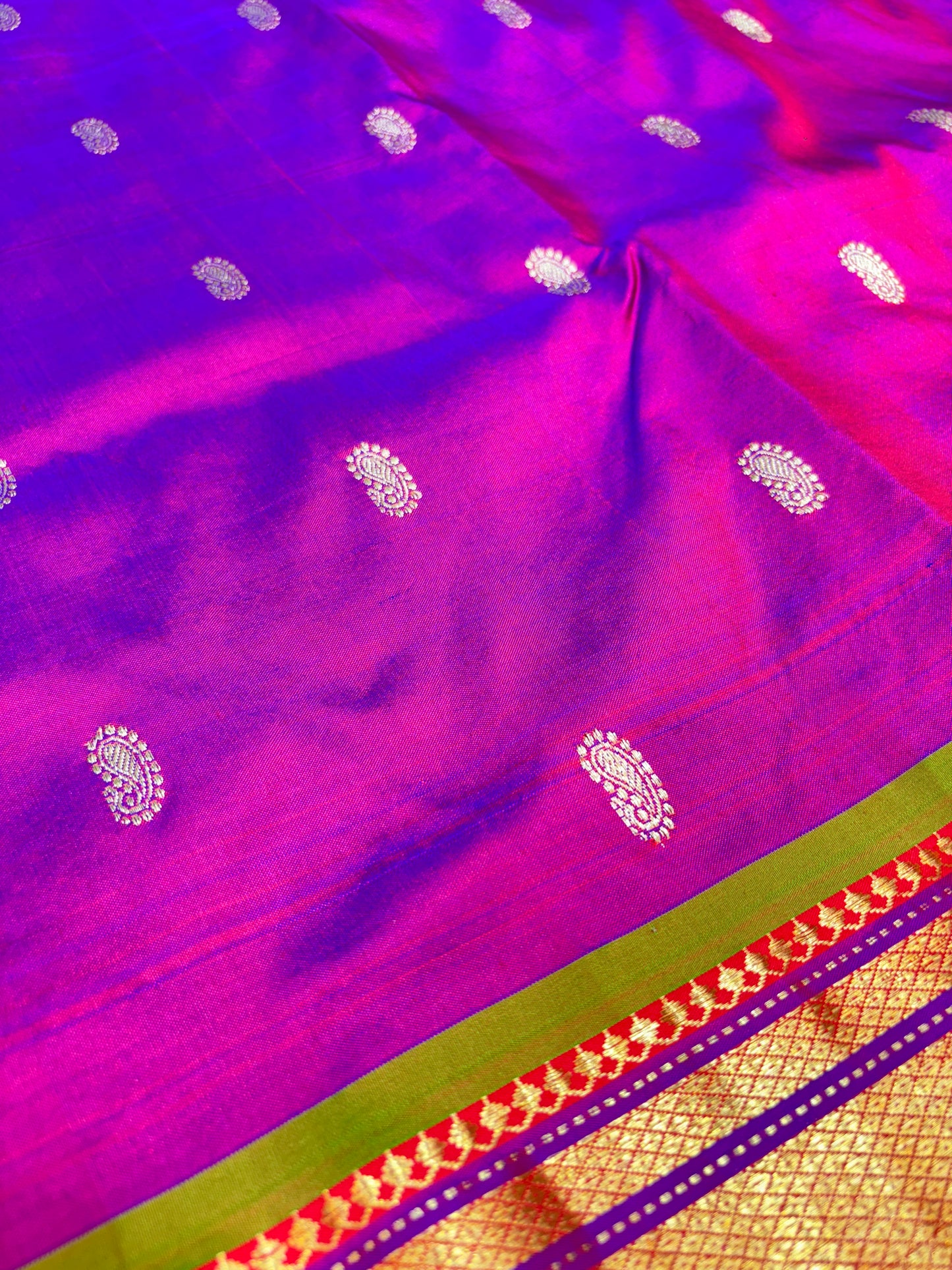 Hastakala Paithani