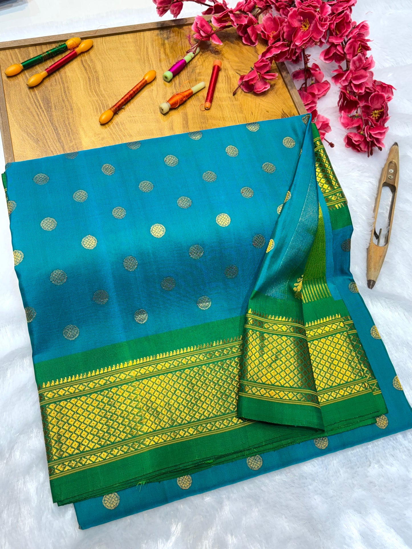 Kalanjali Paithani