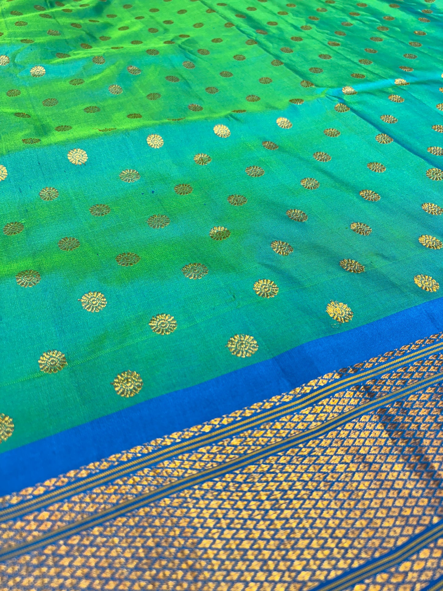 Kalanjali Paithani
