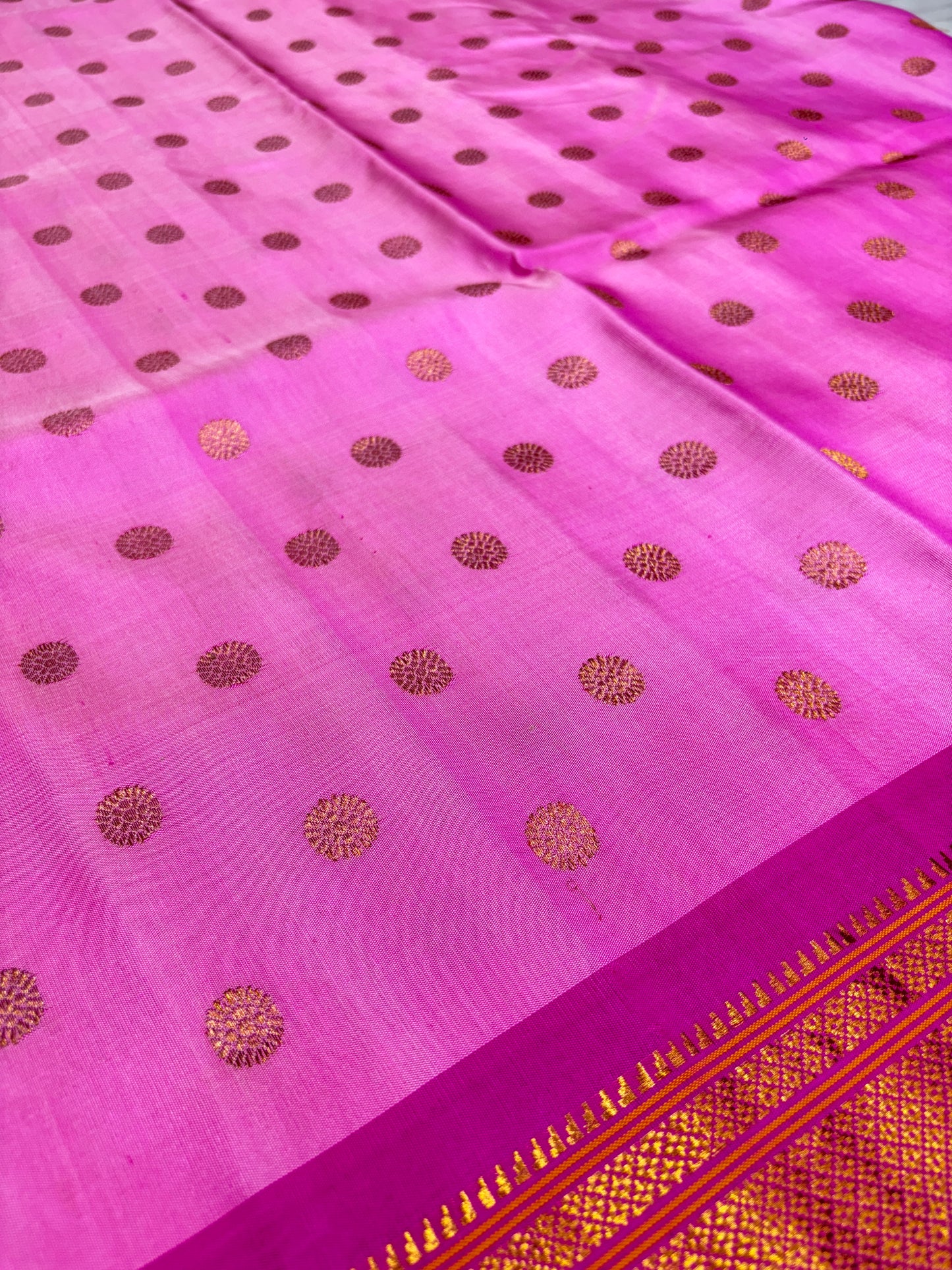 Kalanjali Paithani