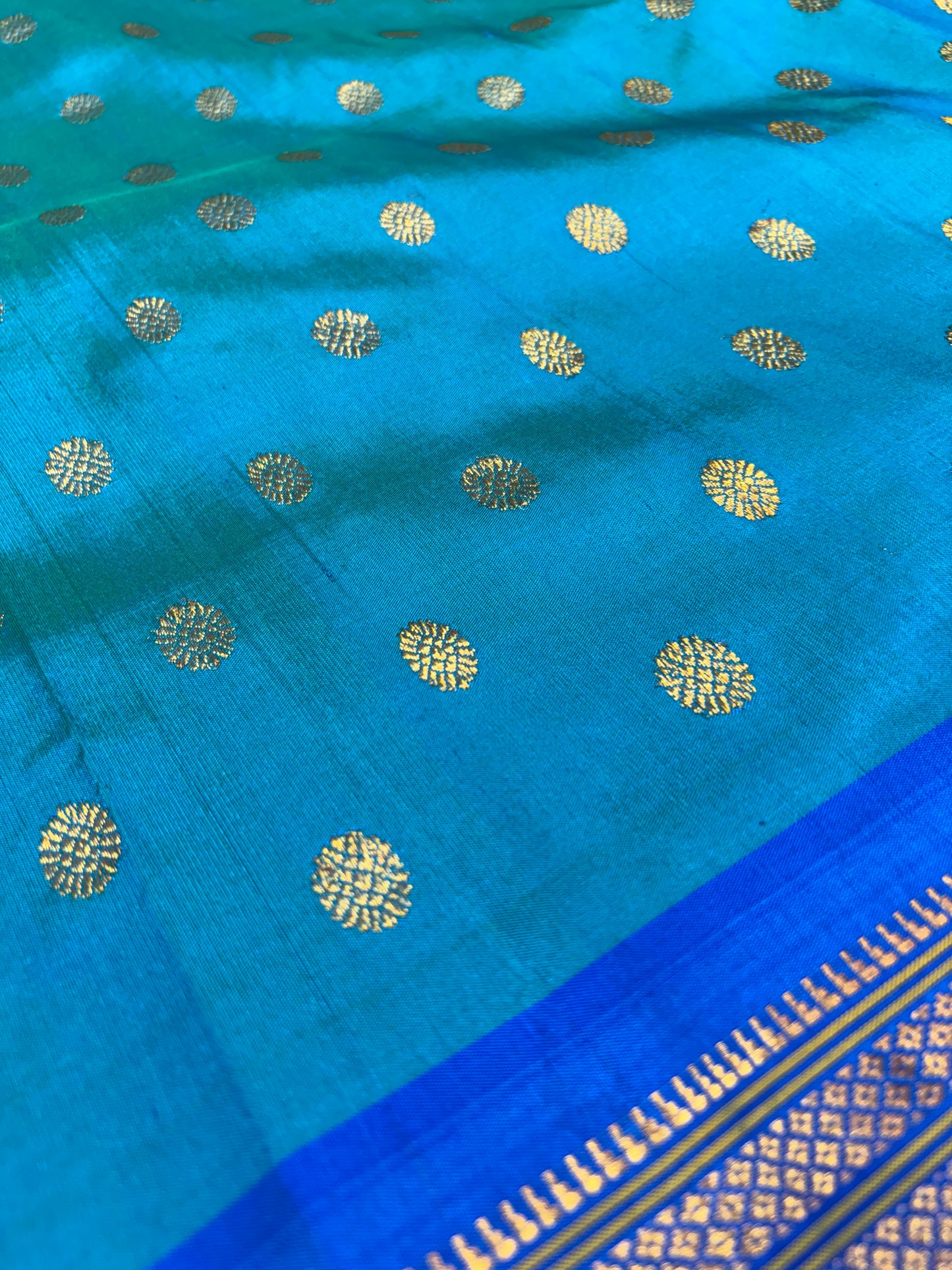 Kalanjali Paithani
